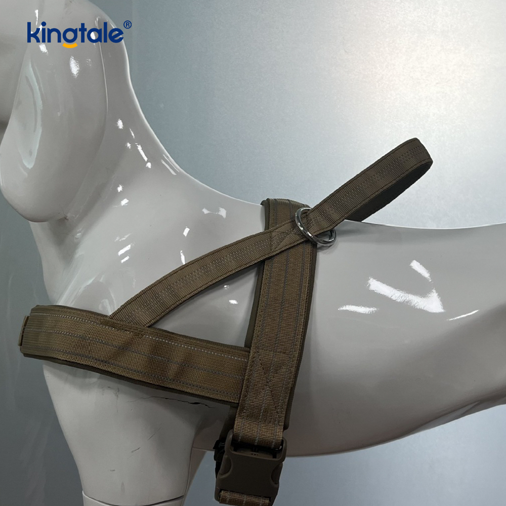 Táctico grande ningún arnés ajustable respirable del perro del tirón para entrenar