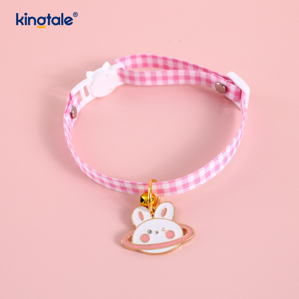 Collares para mascotas de color caramelo con colgantes de aguacate: collares de seguridad
