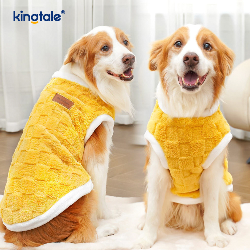 Los chalecos de felpa para mascotas de invierno son suaves y cómodos